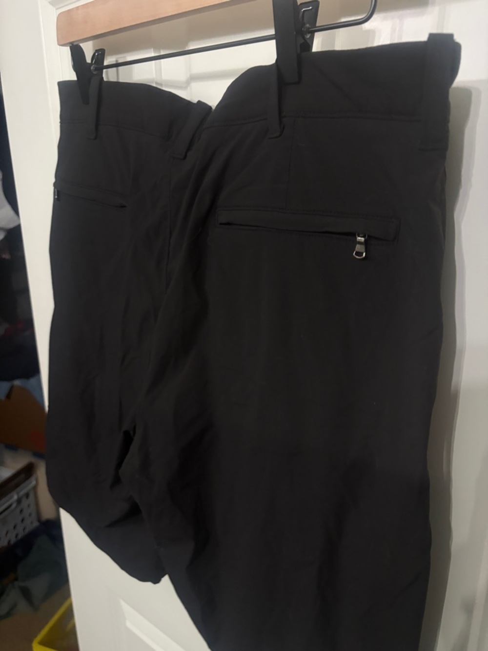 J. Crew Black Flat-Front Tech Stretch Men’s Shorts 34 waist 10.5 inch inseam - Picture 3 of 8